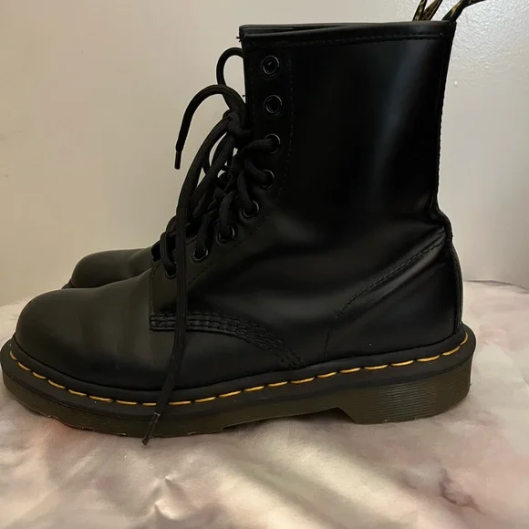 Dr. Martens Black Leather Lace-Up Boots - Picture 4 of 10